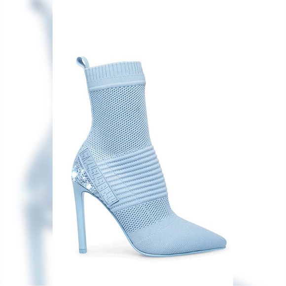 Steve Madden Shoes - Steve Madden Light Blue Knit Ankle Boots 👢